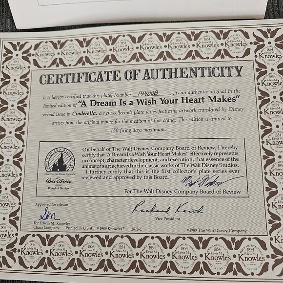 CINDERELLA PLATE WITH BOX AND CERTIFICATE - Picture 4 of 4